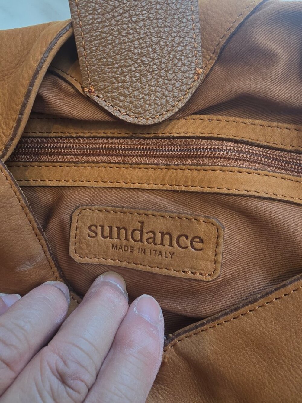 New without Tags Sundance Hobo Brown Suede Shoulder Bag, Made in Italy - Picture 2 of 8